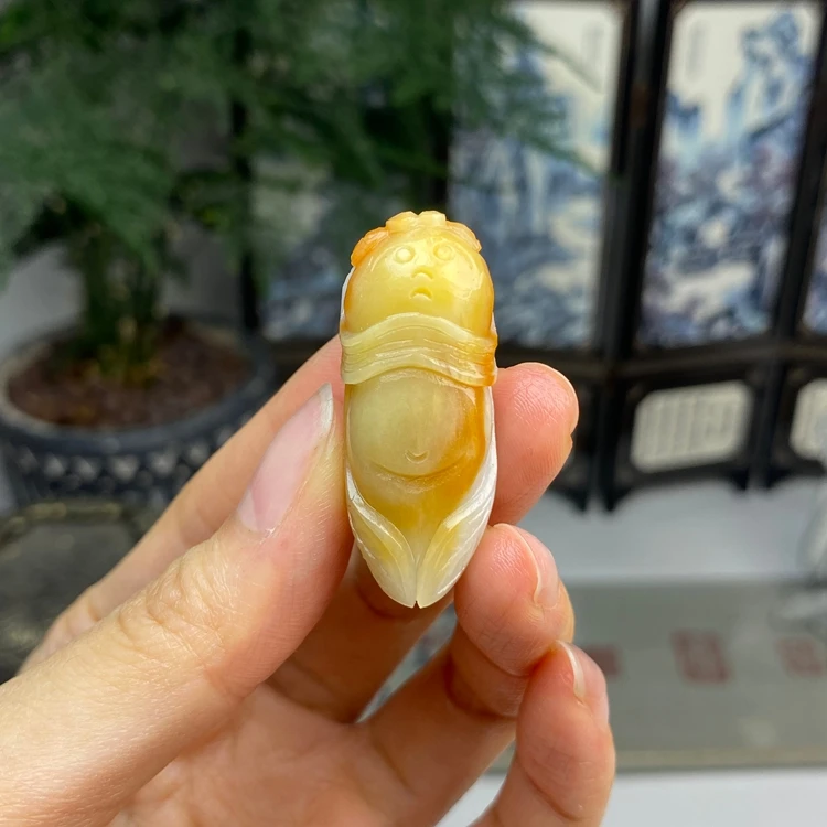 毛货 鸡蛋黄三彩一鸣惊人吊坠花件 天然翡翠A货