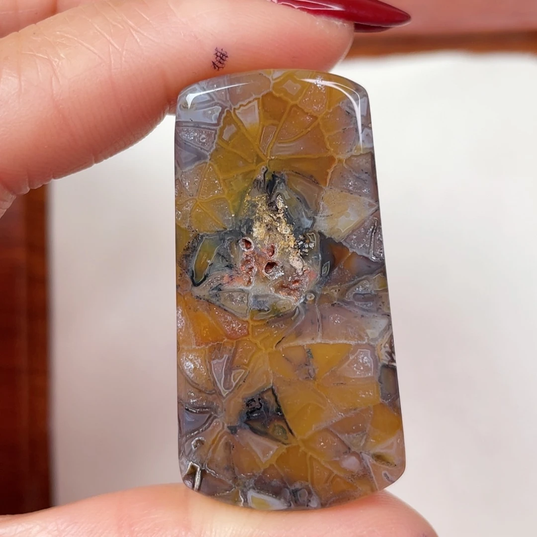 【闪购商品】未镶嵌吊坠(赠链)硅化玉