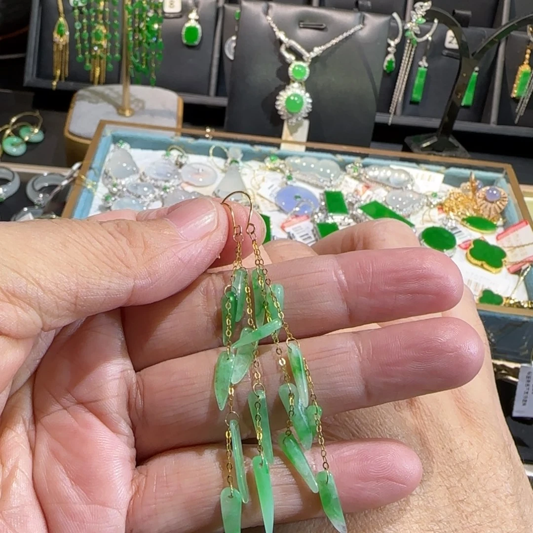 翡翠18K金镶嵌颈饰耳钩