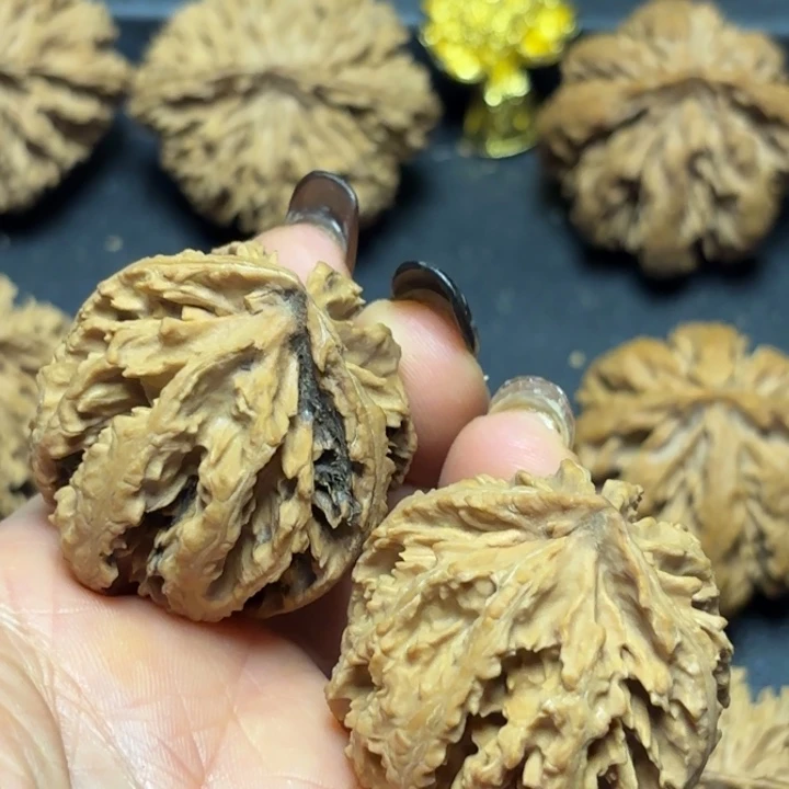 白***鹤吊坠文玩核桃秦岭灯笼18