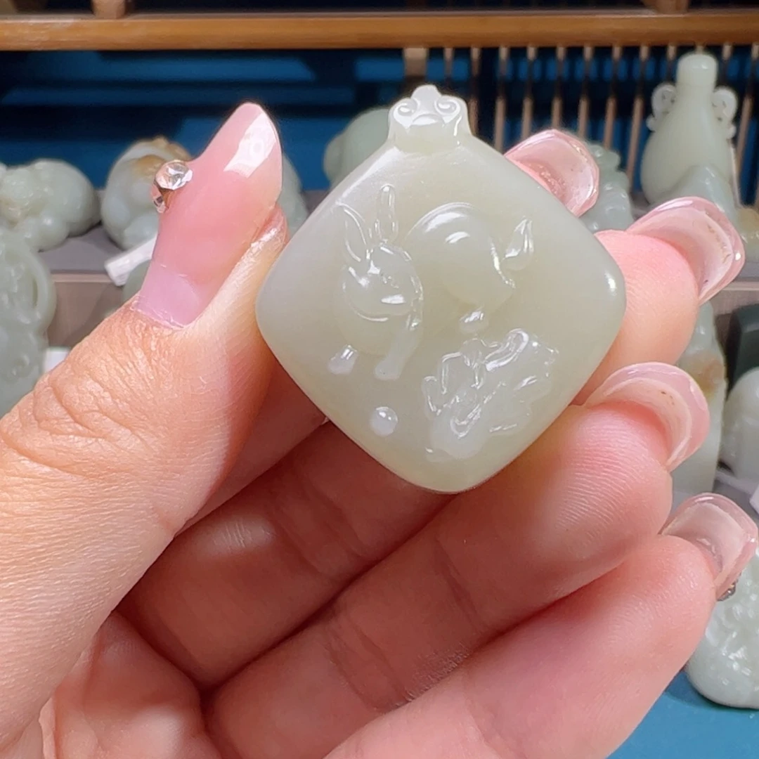 和田玉（糖玉）未镶嵌颈饰