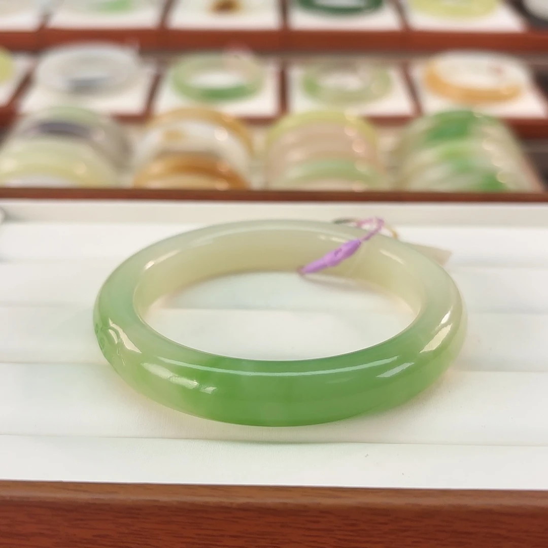 和田玉未镶嵌手镯【浅晴底翠青 辣翠色】