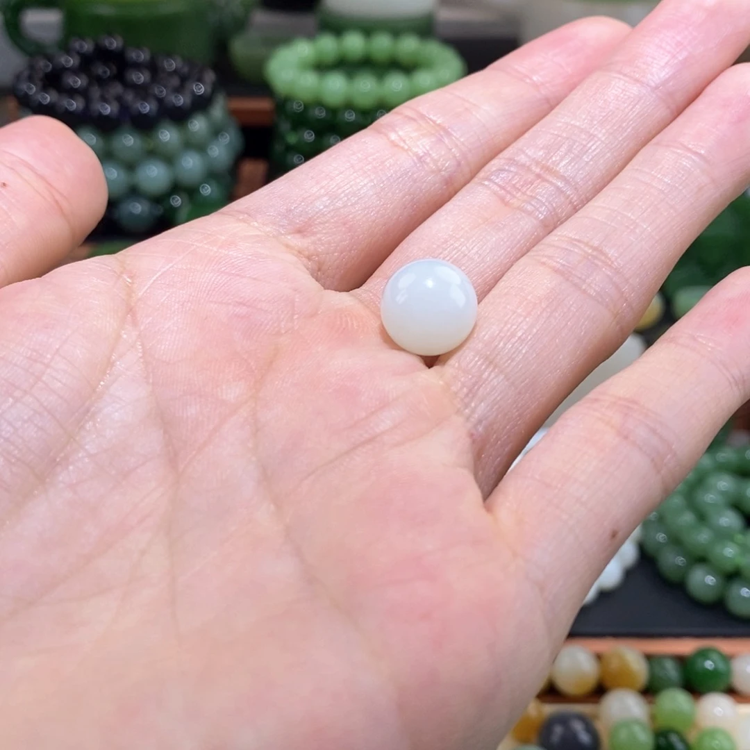 和田玉单珠未镶嵌雨*淡卡12.1俄芭莎过灯