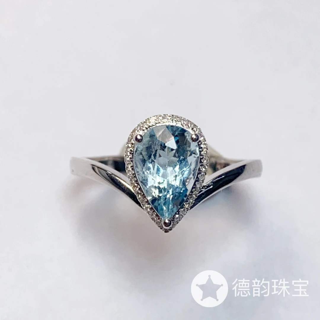 18K金镶嵌海蓝宝石戒指约1.30ct