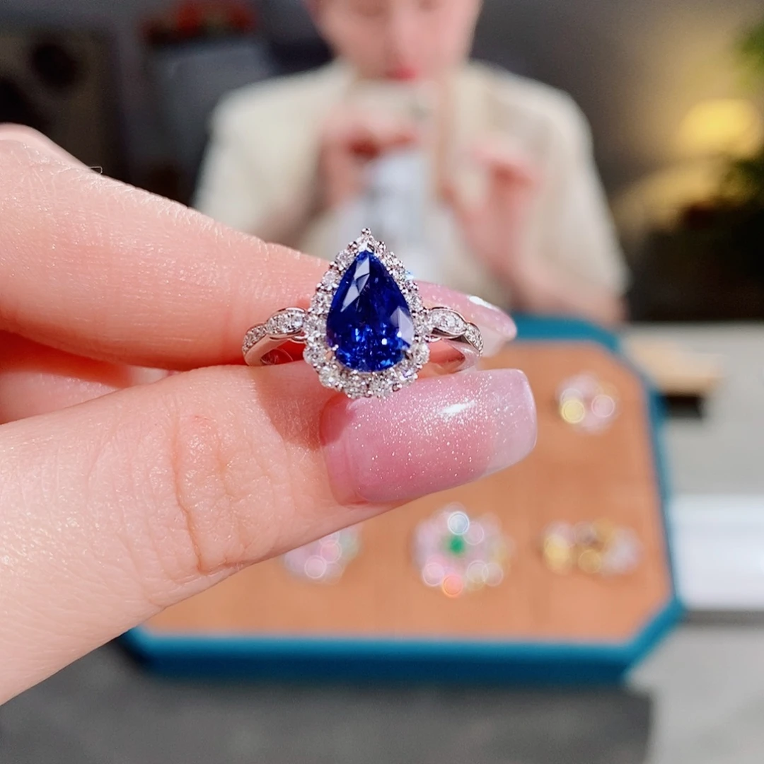 蓝宝石戒指18K金镶嵌2.32ct矢车菊aigs