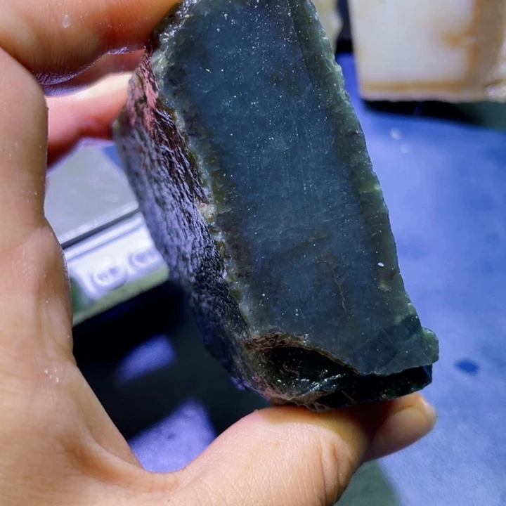 和田玉未镶嵌珠宝半成品