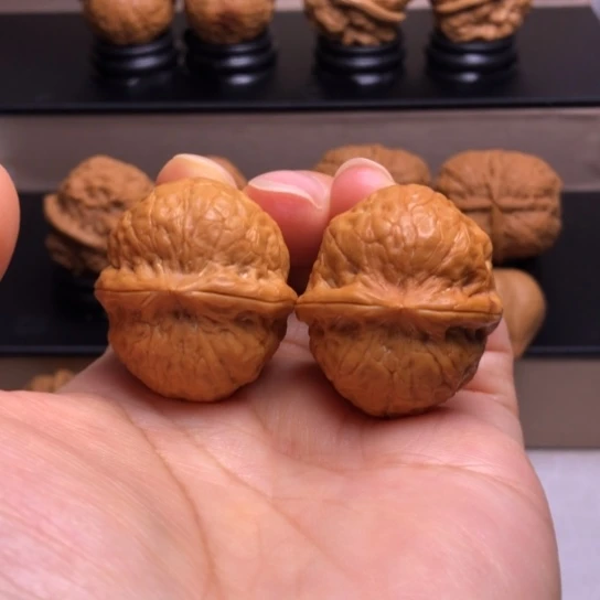 文玩核桃把件婷*粗筋钢蛋26