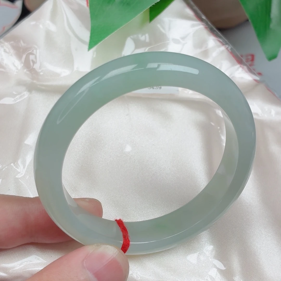 翡翠未镶嵌手镯正圈017