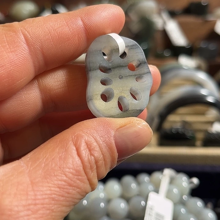 和田玉未镶嵌颈饰新疆和田玉青花籽藕片挂饰