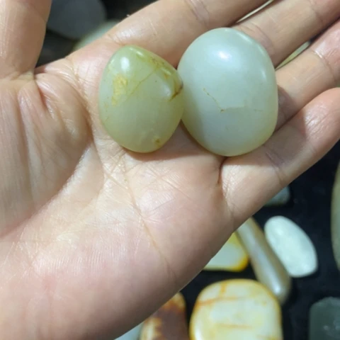 和田玉（糖玉）未镶嵌车挂