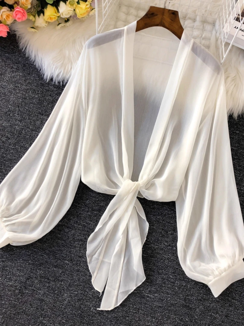 2025初夏新款灯笼袖超薄防晒衣宽松显瘦胖mm时尚短外套披肩式小衫