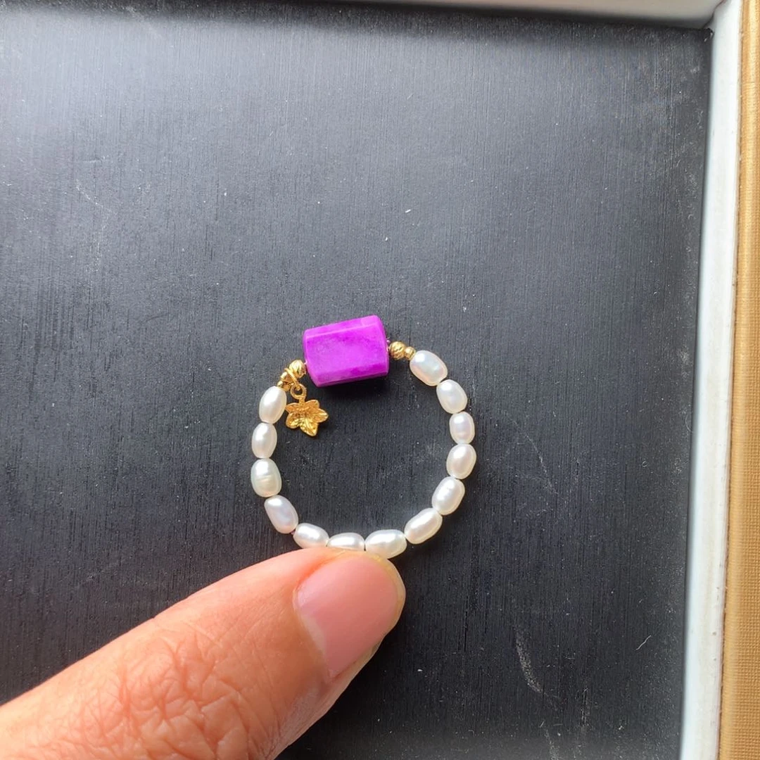 18K金镶嵌苏纪石（舒俱来）戒指