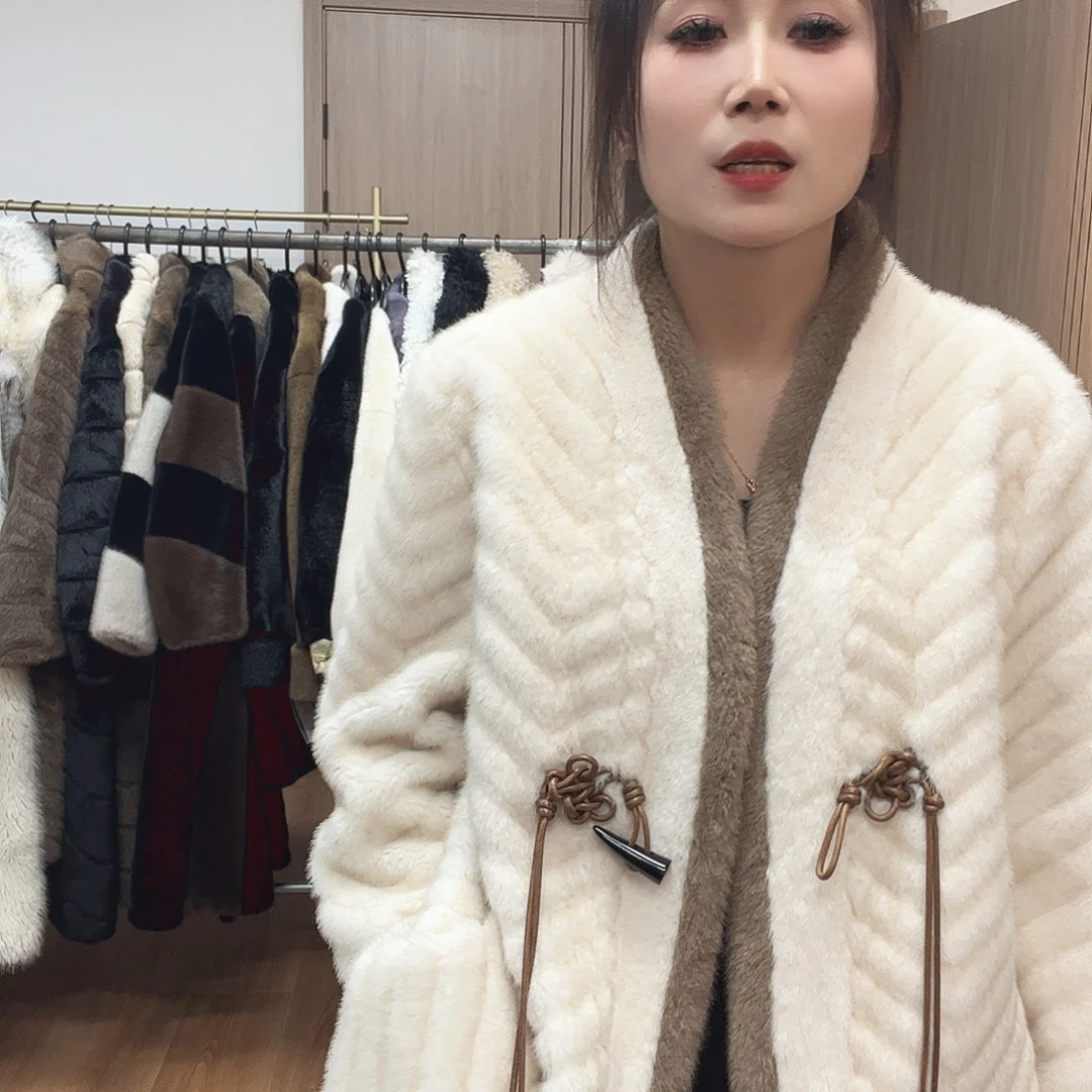 83号皮毛一体外套