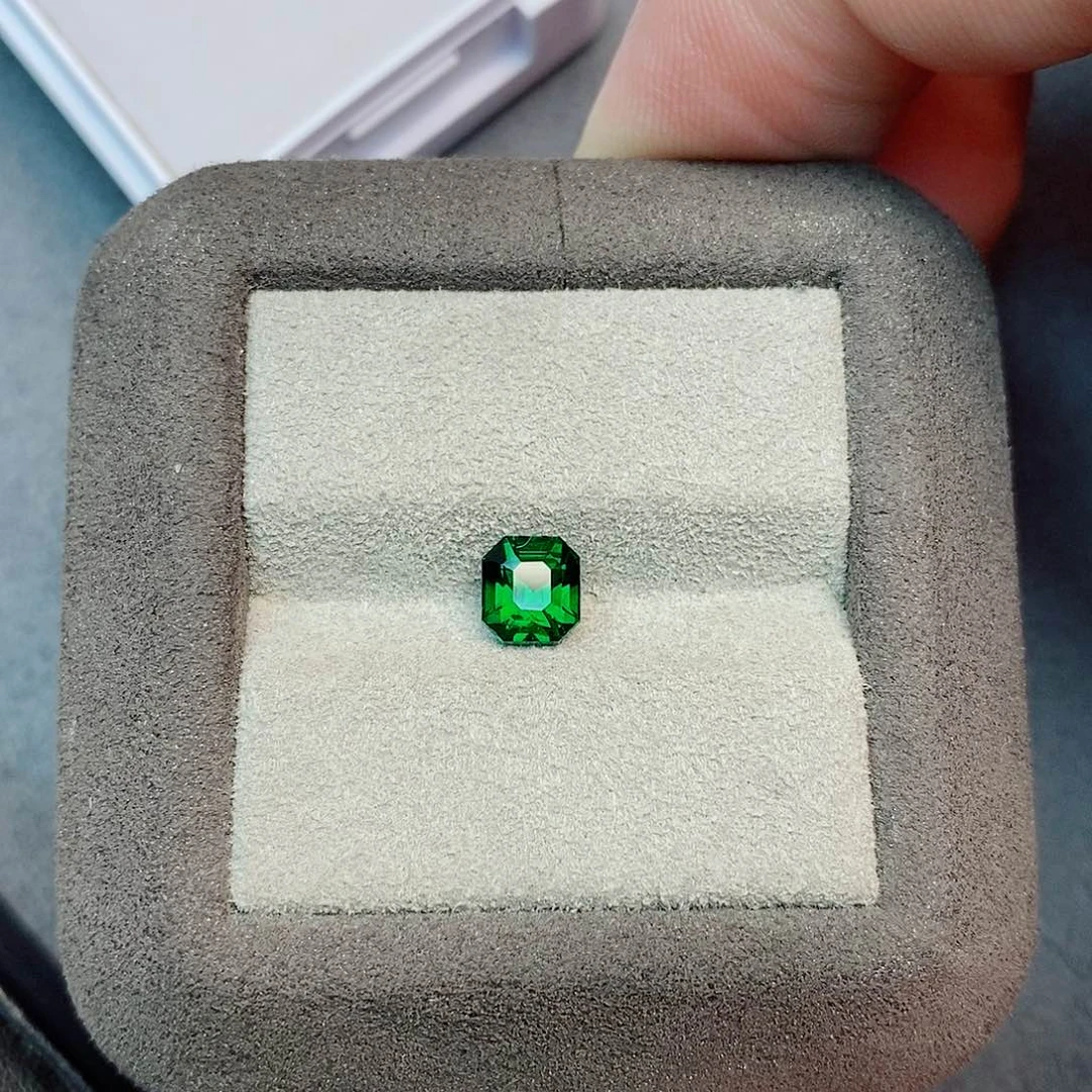 珠宝半成品石榴石（沙弗莱）未镶嵌1.2ct 吉尔德 卡扎尼