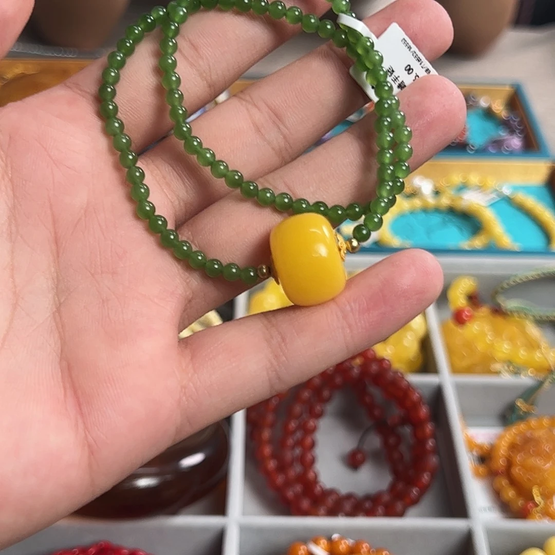 未镶嵌颈饰琥珀手串