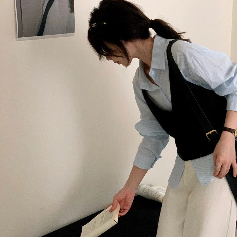 韩系纯色坑条针织吊带女秋季新款修身短款别致百搭小个子叠穿上衣