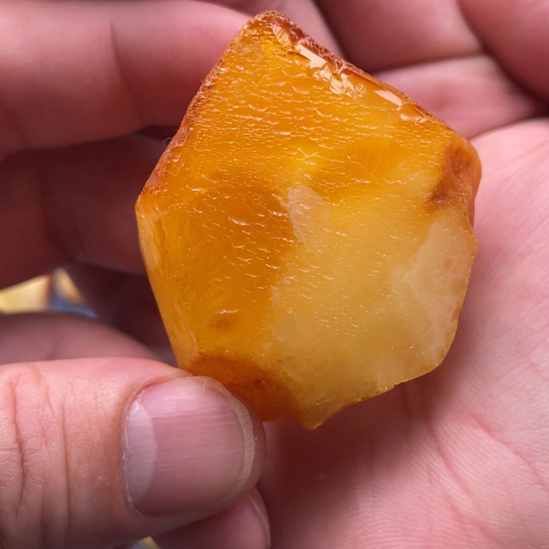 定制琥珀未镶嵌珠子