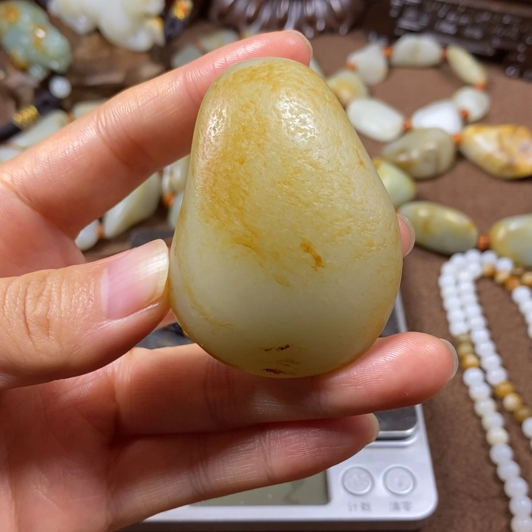 顺***然和田玉未镶嵌把件