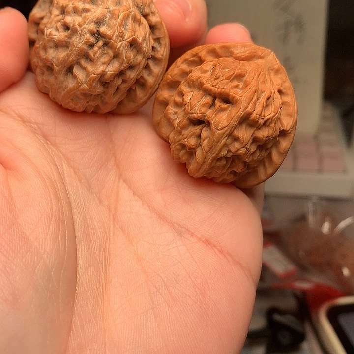 36尺寸全品三角白文玩核桃