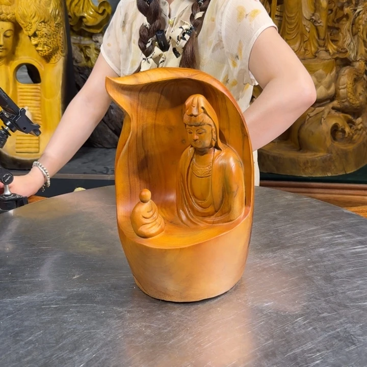 小***技香樟木长20厘米高33