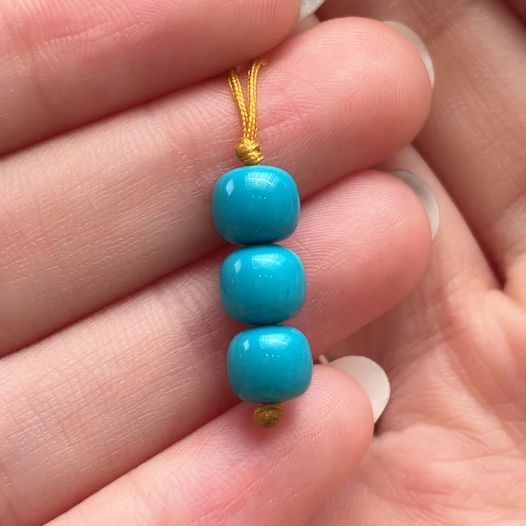 绿松石未镶嵌颈饰