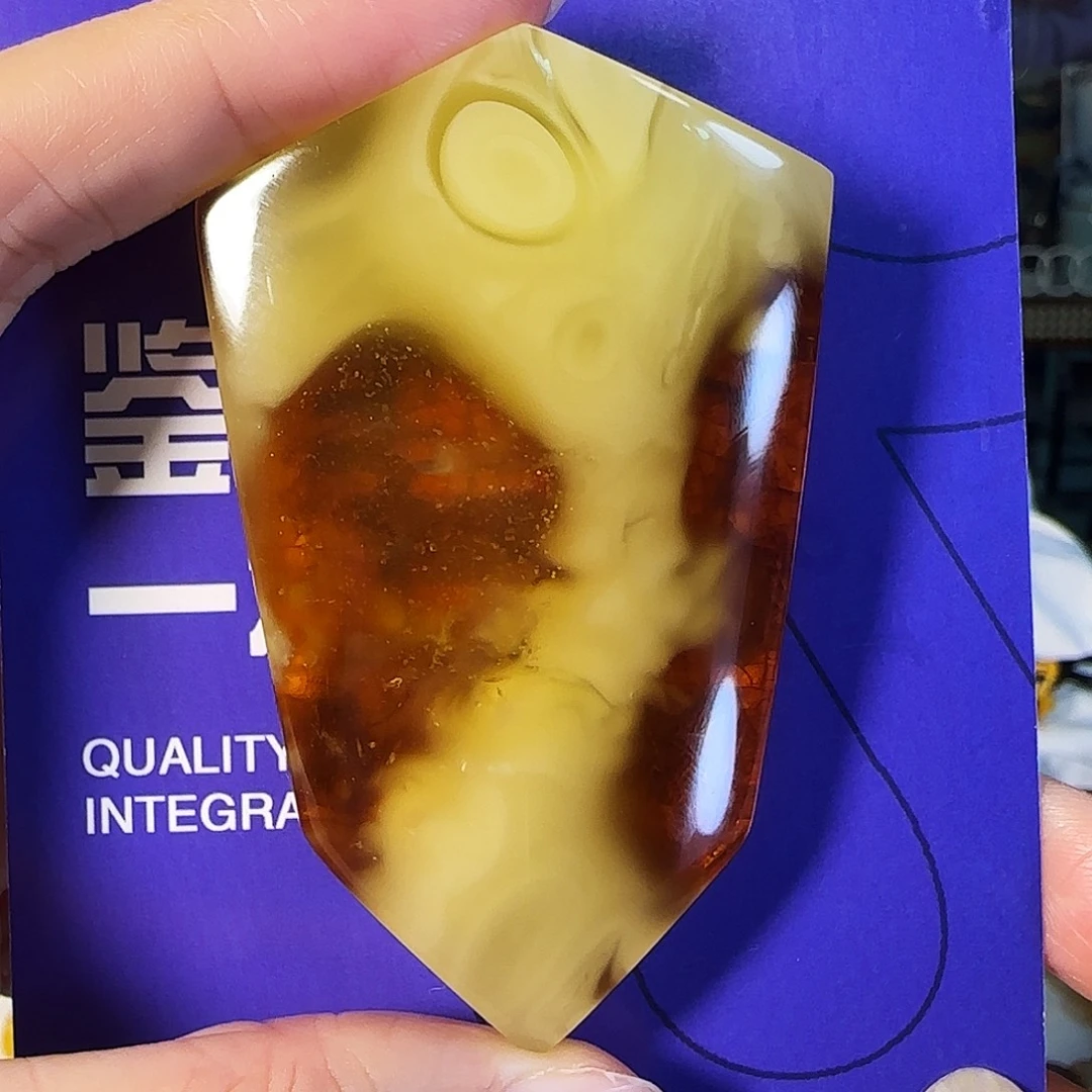 蜜蜡未镶嵌颈饰妖蜡意境大盾牌27.7g