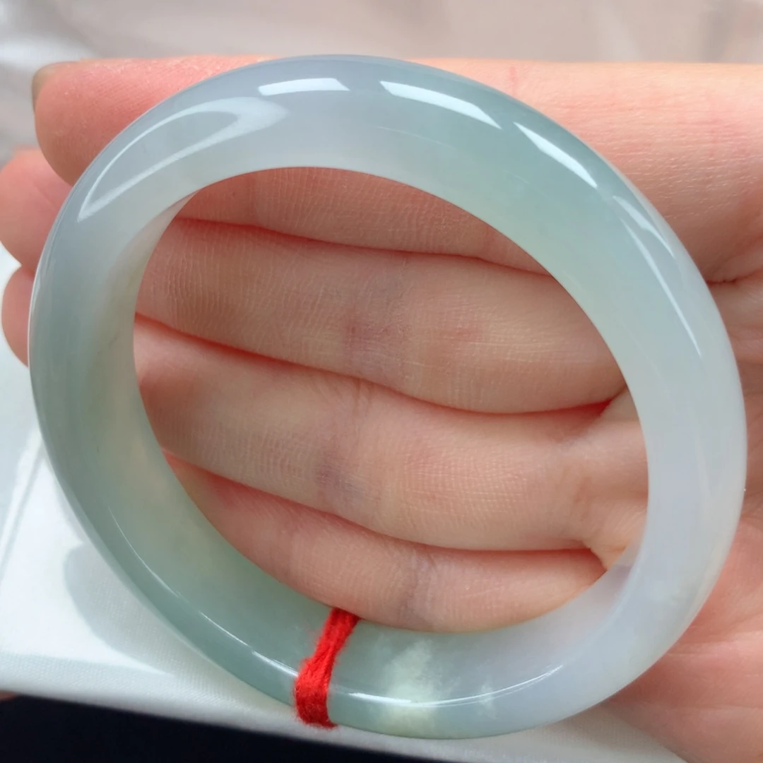 翡翠手镯未镶嵌，26号