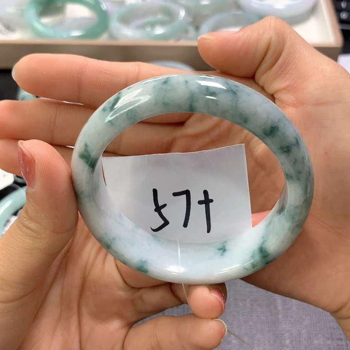 未镶嵌手镯翡翠手镯