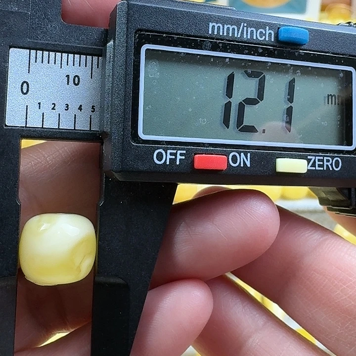 蜜蜡未镶嵌裸石48