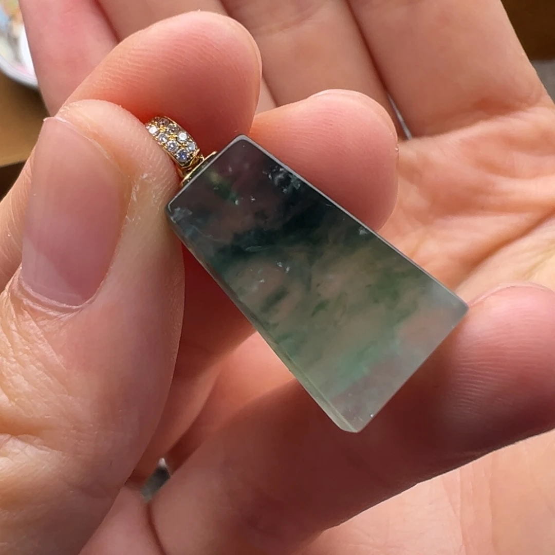 翡翠18K金镶嵌颈饰Y意境感