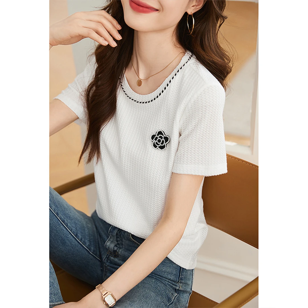 沫晗依美2025夏季新款简约百搭质感气质山茶花华夫格透气T恤3008