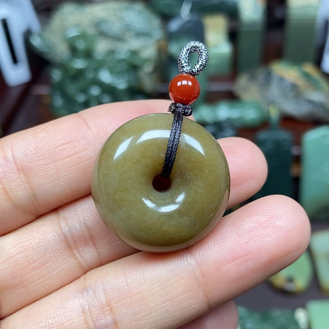 岫岩老玉（透闪石质玉）未镶嵌颈饰