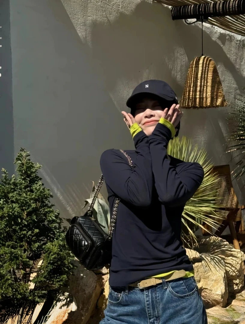 Az LongQuan 果绿内搭打底衫 设计师新款百搭休闲打底 CT1613