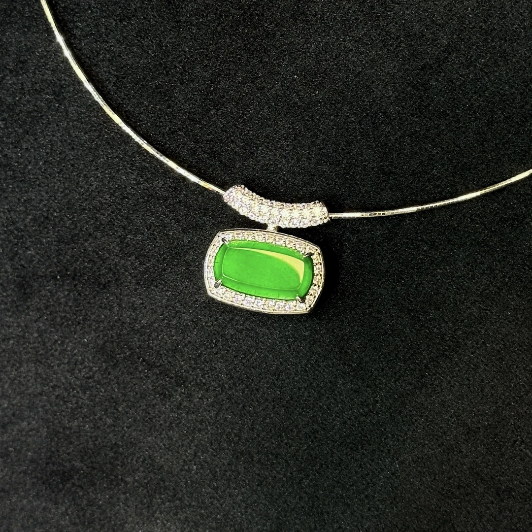 【红旭玉麟】天然翡翠A满绿无事牌吊坠 多样性发一件