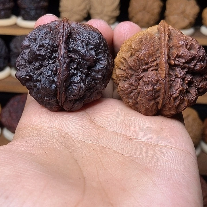 核桃铁核桃手把件金刚佛手