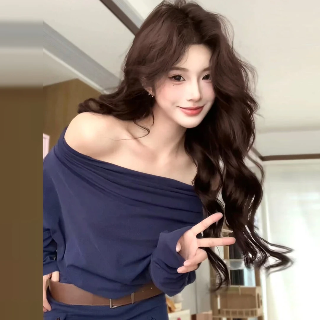 法式蓝色一字肩针织连衣裙子女2025新款早秋季氛围感气质包臀短裙