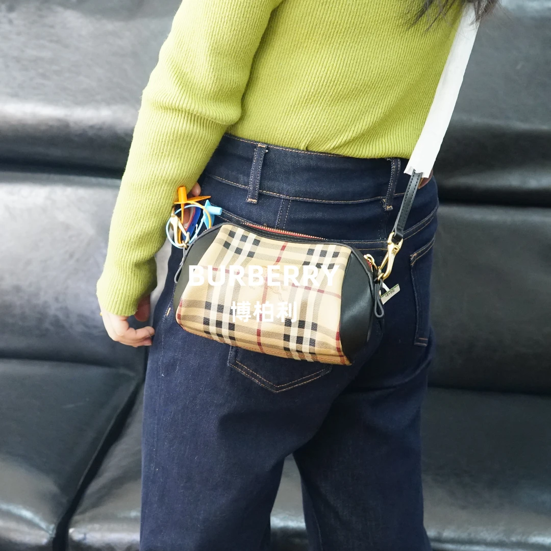 95新 BURBERRY/博柏利  巴宝莉/格纹拼皮斜挎包/CZ11630048/0048