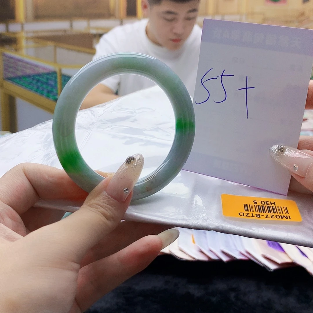 翡翠手镯未镶嵌00……