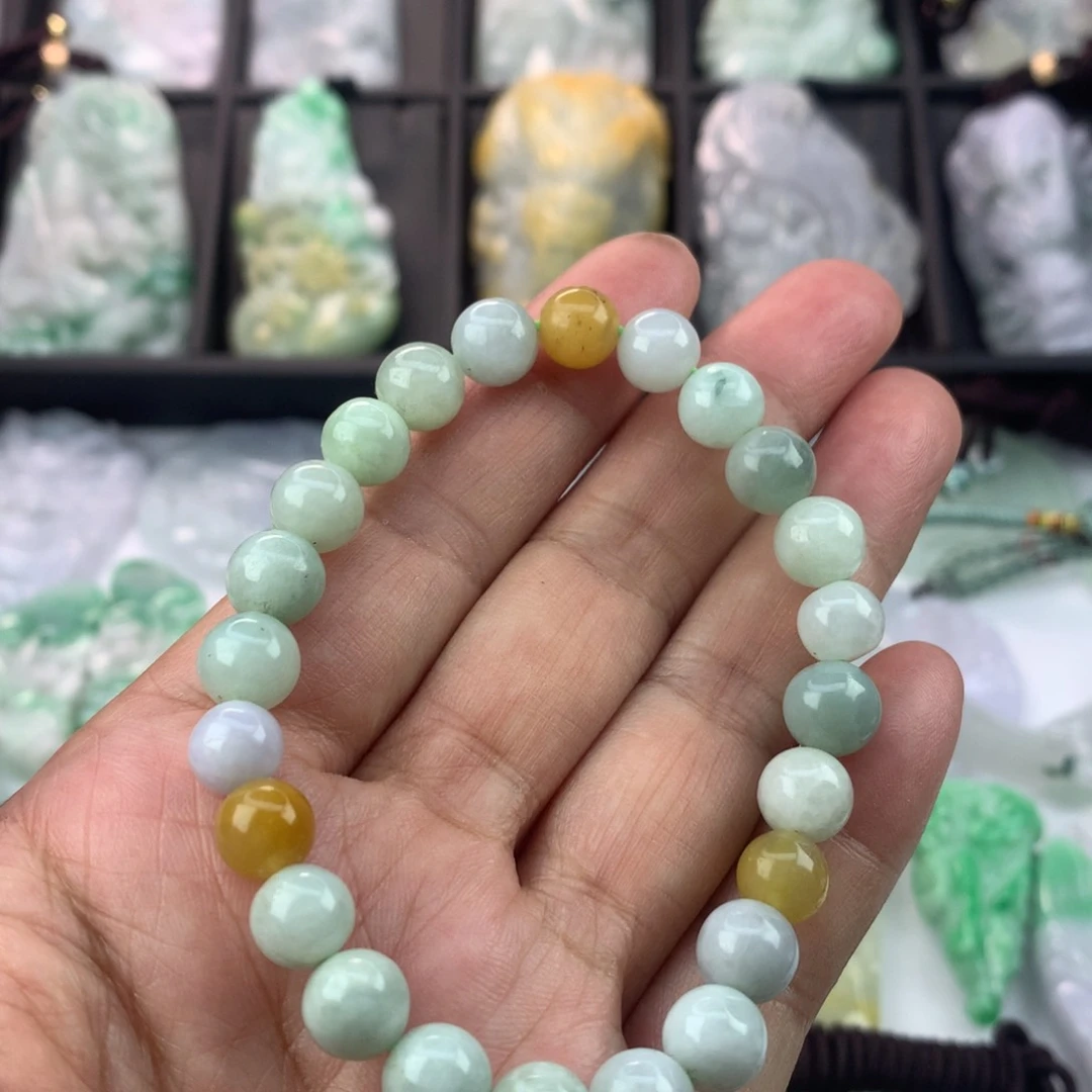 翡翠未镶嵌颈饰一