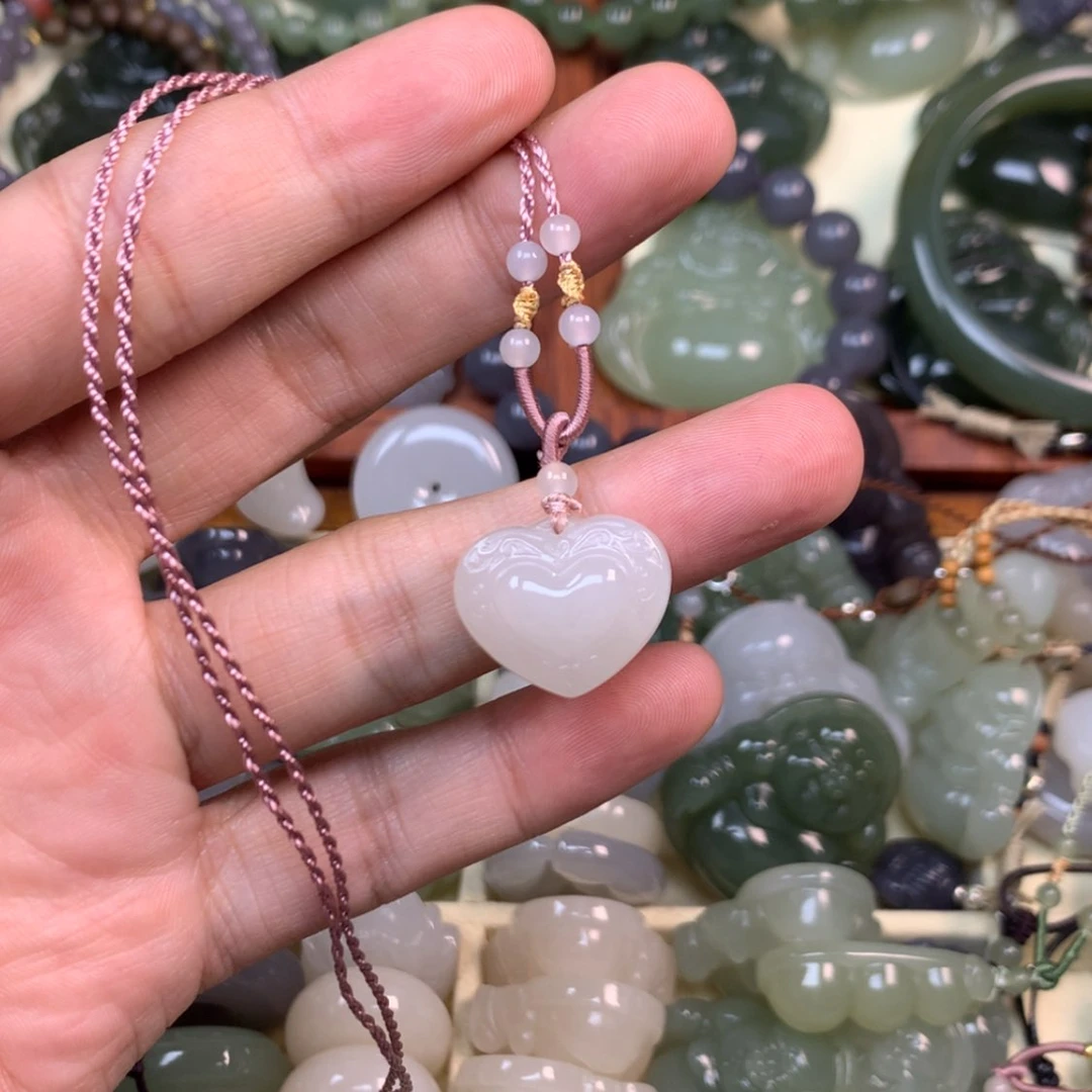 【闪购商品】颈饰未镶嵌和田玉