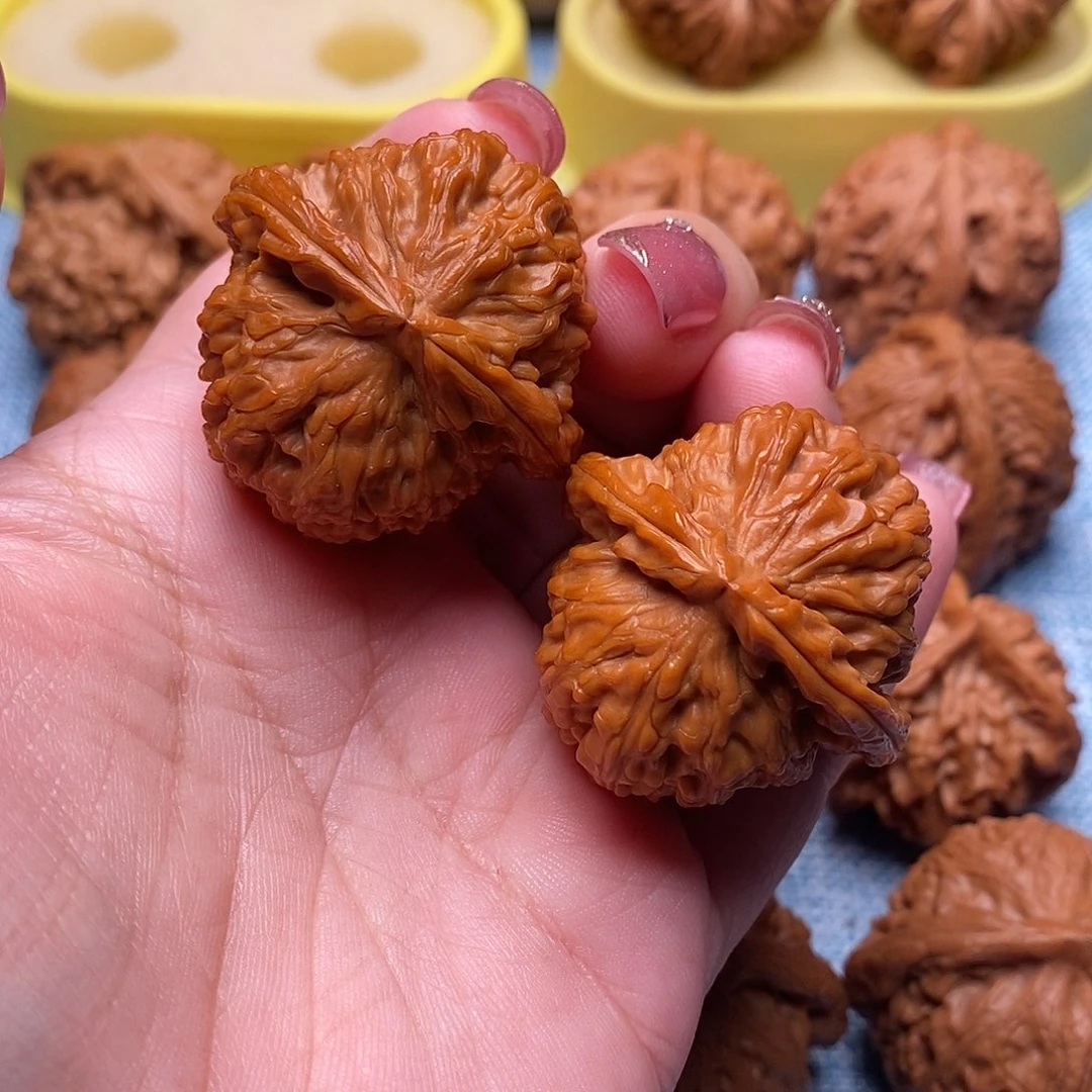 老***）文玩核桃把件毕业三角白38全品