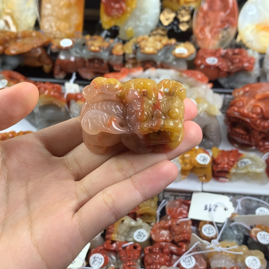 石英质玉（黄龙玉）未镶嵌手把件