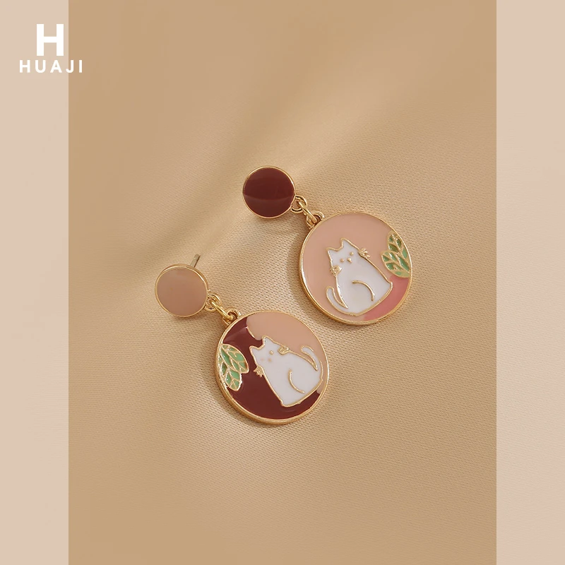 花迹猫咪耳环2025新款爆款高级感不对称耳饰女适合夏天的耳钉女