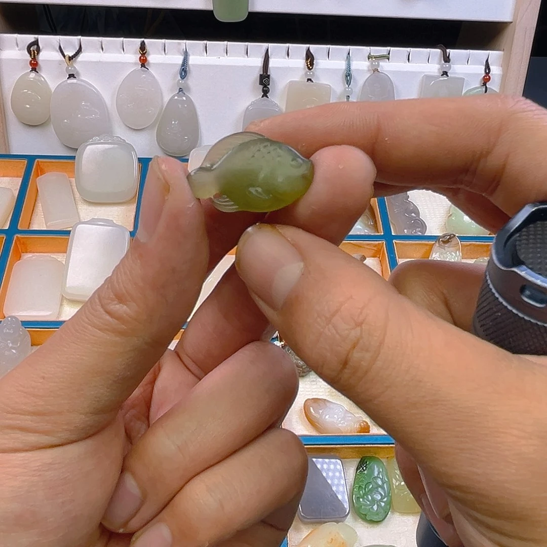 和田玉颈饰未镶嵌遥**路