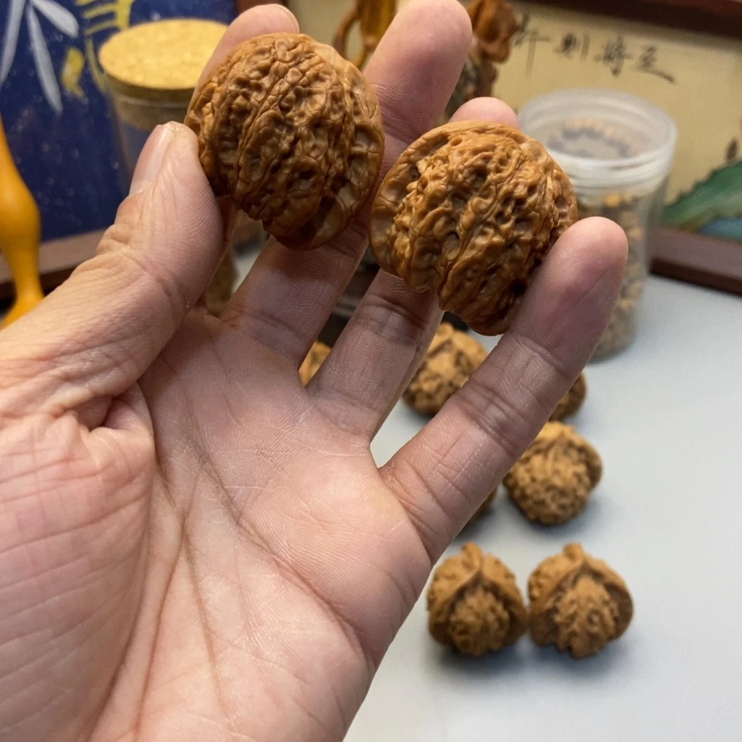 36尺寸血麒麟文玩
