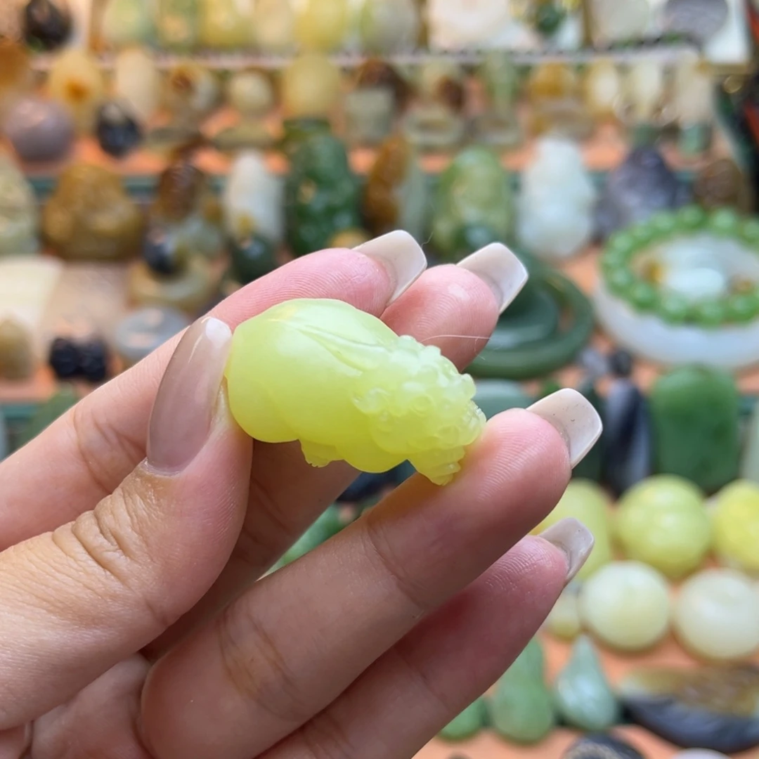 和田玉未镶嵌颈饰丸***记
