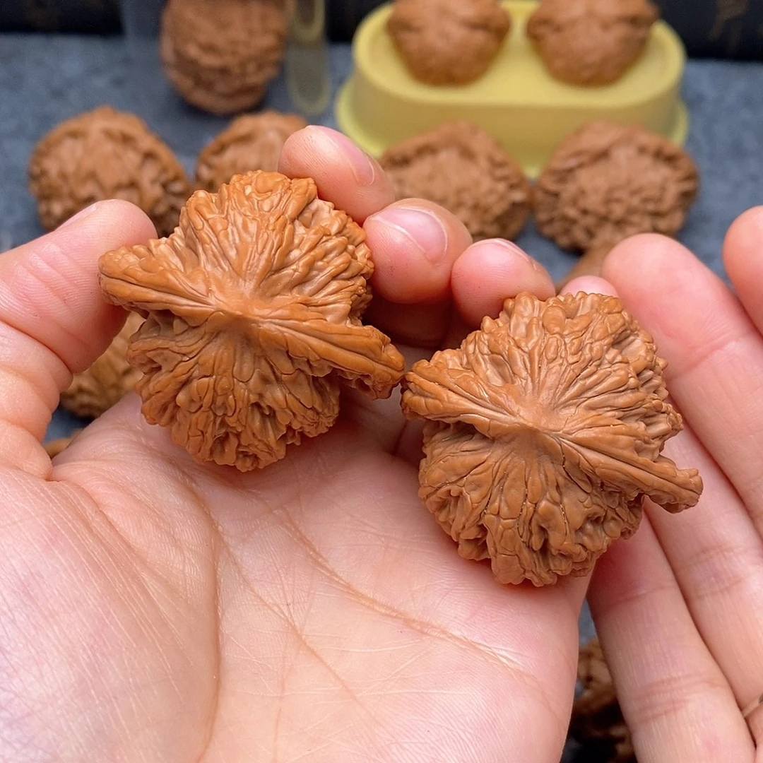 文玩核桃把件「**」粗筋虎43全品