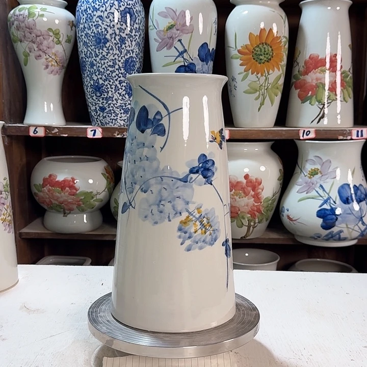 瓶宝塔兰兰紫藤陶瓷