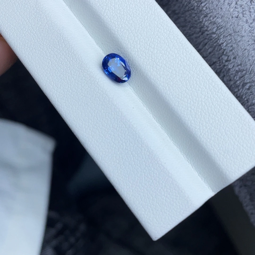 蓝宝石裸石1.262Ct