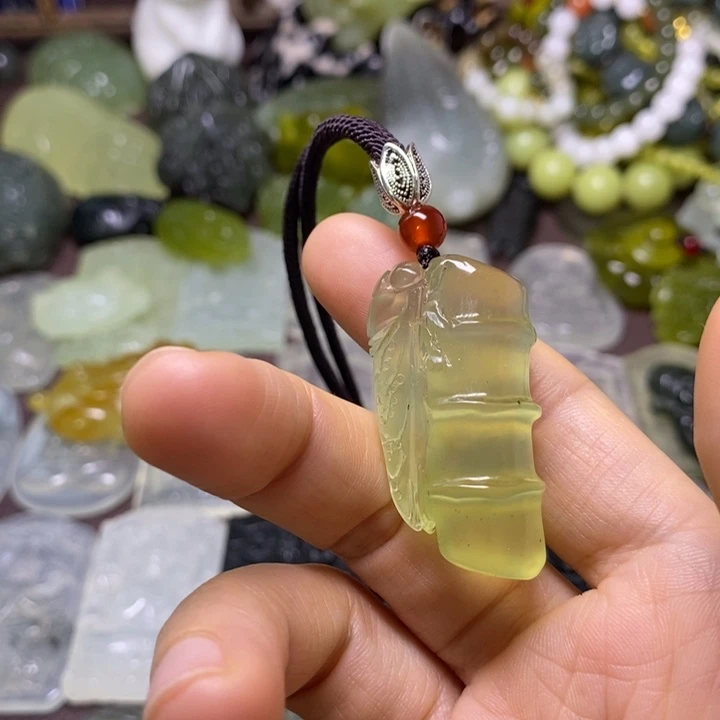 岫玉未镶嵌岫玉颈饰